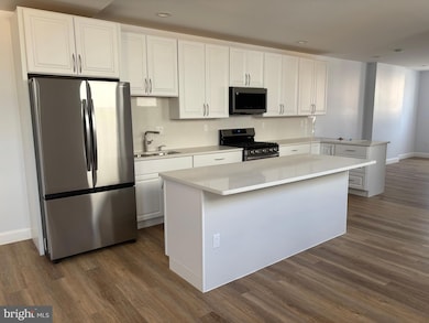 2505 E Federal St, Baltimore, MD 21213 - photo 6