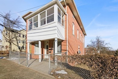 527 Burritt St, New Britain, CT 06053 - photo 2