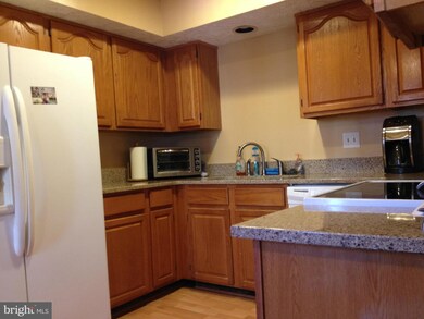 13336 Burkitts Rd, Fairfax, VA 22033 - photo 6