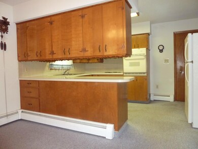 Kitchen (View 3)<|><|>