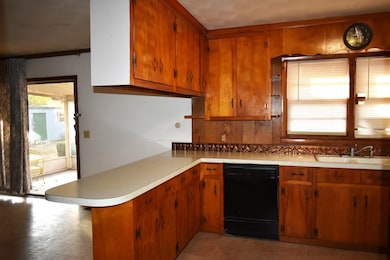 1512 Pearl Ave, Albany, GA 31707 - photo 2