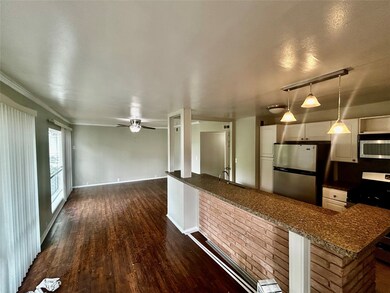 2210 Brun St unit 6, Houston, TX 77019 - photo 4