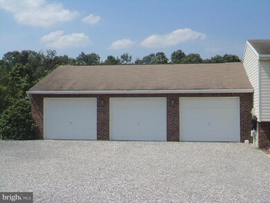 4055 Heiple Ct, Greencastle, PA 17225 - photo 3