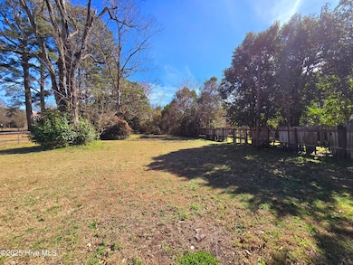 106 Beech St, Williamston, NC 27892 - photo 6