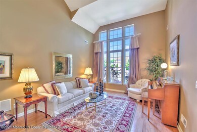 05-LIVING ROOM