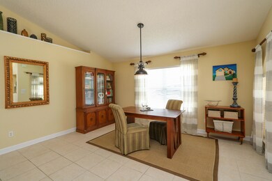 Dining Room/Flex Space