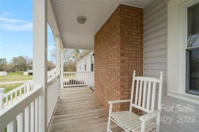 112 Shelia Ln, Statesville, NC 28625 - photo 2