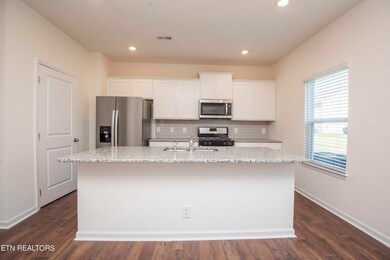 8674 Leeanna Brooke Ln, Knoxville, TN 37920 - photo 5