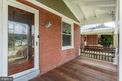 1146 Stirling St, Coatesville, PA 19320 - photo 5