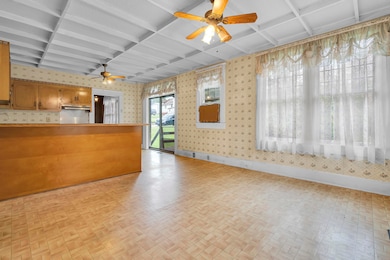 2 Robinsview Ln, Spartanburg, SC 29301 - photo 6