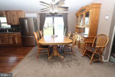 400 Bentwood Dr, Hatfield, PA 19440 - photo 4