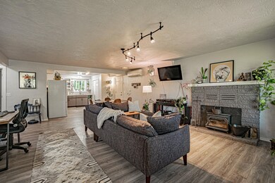 3 Entry Living Area