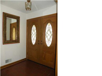 Double door, tiled entry~