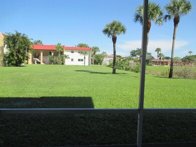 135 Lake Frances Dr, West Palm Beach, FL 33411 - photo 4