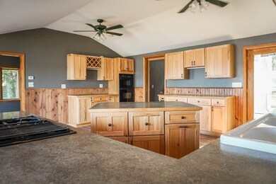 34 Arnold St, West Wareham, MA 02576 - photo 6