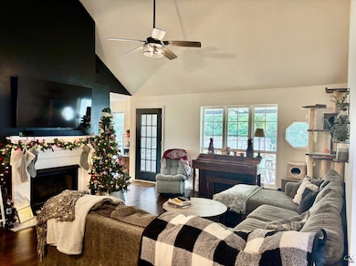 205 Bowen Dr, Warner Robins, GA 31088 - photo 3