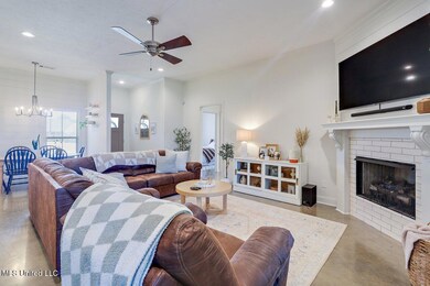 807 Barrington Ct 6