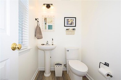 206 Jamestown Oaks Dr, Jamestown, NC 27282 - photo 5