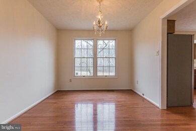 13216 Whiteholm Dr, Upper Marlboro, MD 20774 - photo 5