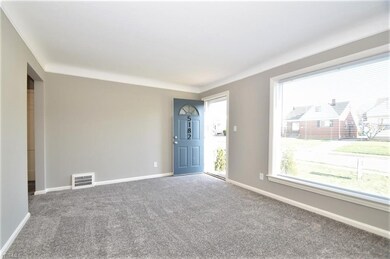 5182 Arch St, Maple Heights, OH 44137 - photo 3