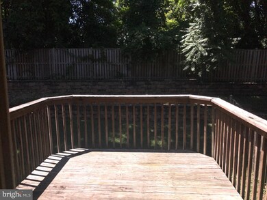 919 Newington Ct, Capitol Heights, MD 20743 - photo 4