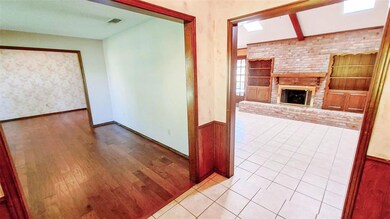 344 Circleview Dr N, Hurst, TX 76054 - photo 4