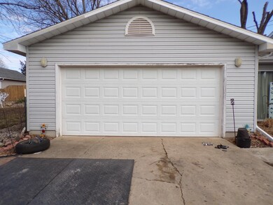 1106 C St, La Porte, IN 46350 - photo 7