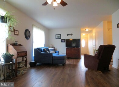 35 Cormorant Dr, Bechtelsville, PA 19505 - photo 4