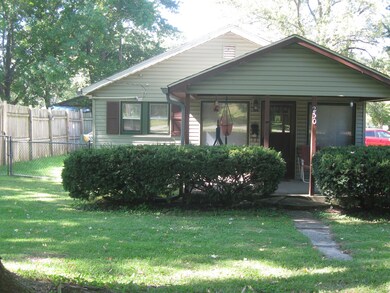 230 S 25th Ave, Beech Grove, IN 46107 - photo 2