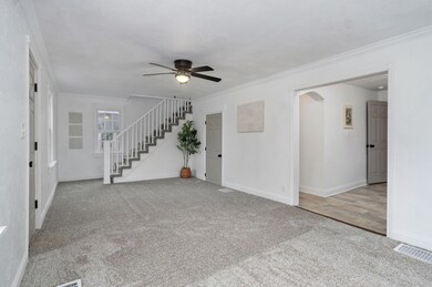 2323 W Walnut St-8