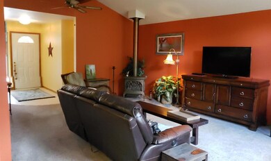 19976 Wagon Tree Ct, Bend, OR 97702 - photo 7