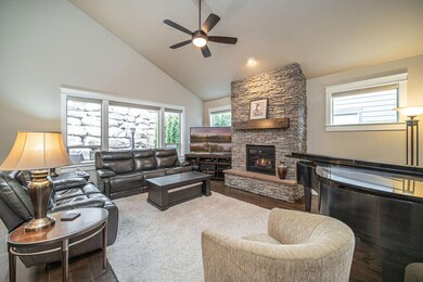 20895 SE Gateway Dr, Bend, OR 97702 - photo 7