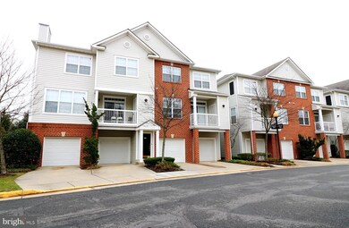 13109 Marcey Creek Rd, Herndon, VA 20171 - photo 2