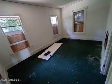 224 W 24 St 32206 bedroom2