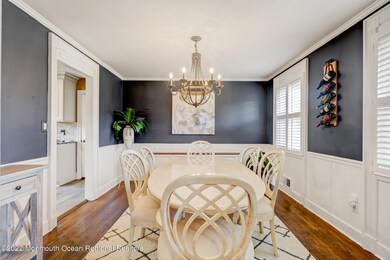 6 - Dining Room
