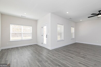 534 Cantrell Dr, Dallas, GA 30157 - photo 5