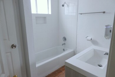 838 Grenshaw St, Houston, TX 77088 - photo 5