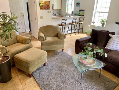 165 Hildred Dr unit 165, Burlington, VT 05401 - photo 3