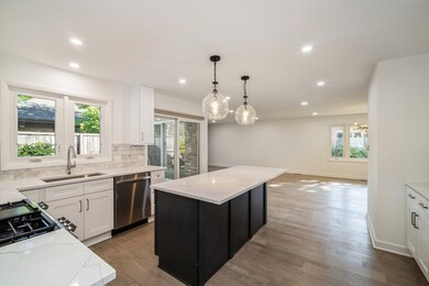 2050 Plymouth Ln unit 5, Northbrook, IL 60062 - photo 4