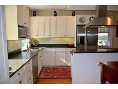 130 Benevolent St, Providence, RI 02906 - photo 4