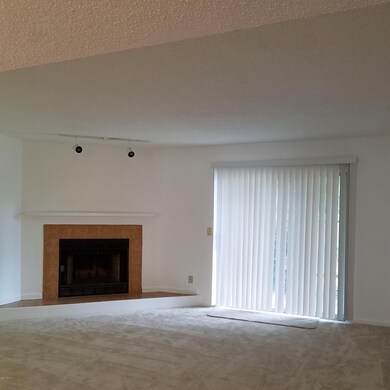 Living room 3