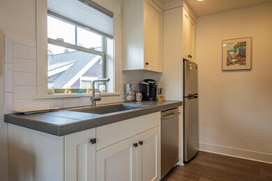 2572 NW Pompy Pl Bend OR 97703-large-007