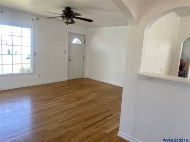 1060 13th Ave SW, Albany, OR 97321 - photo 6