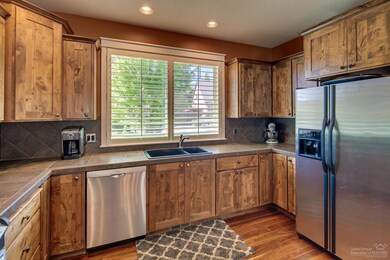 20968 Lava Flow Ln, Bend, OR 97701 - photo 4