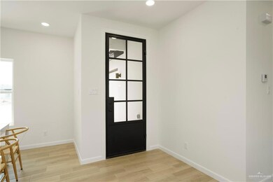 913 Thomas Ln, Alamo, TX 78516 - photo 3