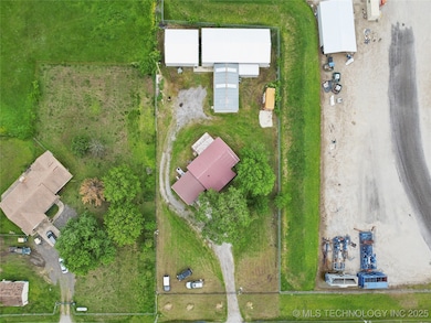 10246 Hectorville Rd, Mounds, OK 74047 - photo 2