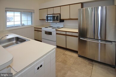 12893 Grays Pointe Rd unit C, Fairfax, VA 22033 - photo 5