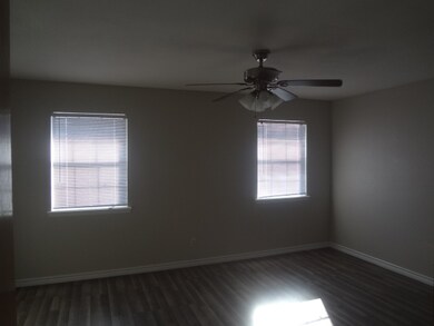 5320 Cypress Dr, Laredo, TX 78041 - photo 4