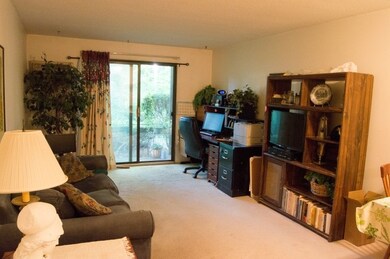 4 Strawberry Bank Rd unit 5, Nashua, NH 03062 - photo 2