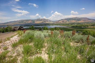 6839 E Summit Peak Cir unit 48, Huntsville, UT 84317 - photo 2